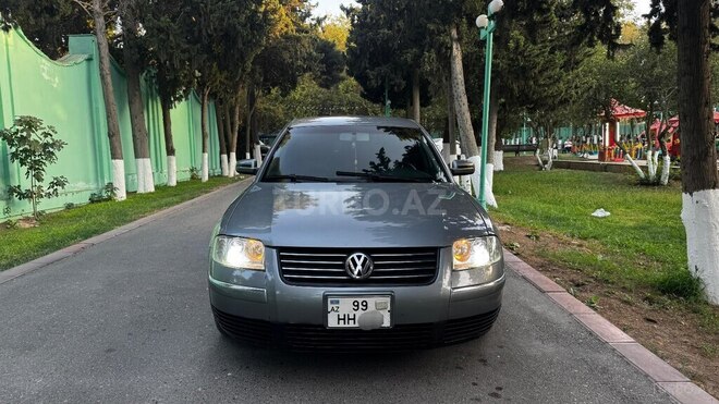 Volkswagen Passat 2003, 245,736 km - 1.8 l - Bakı
