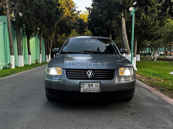 Volkswagen Passat 2003, 245,736 km - 1.8 l - Bakı