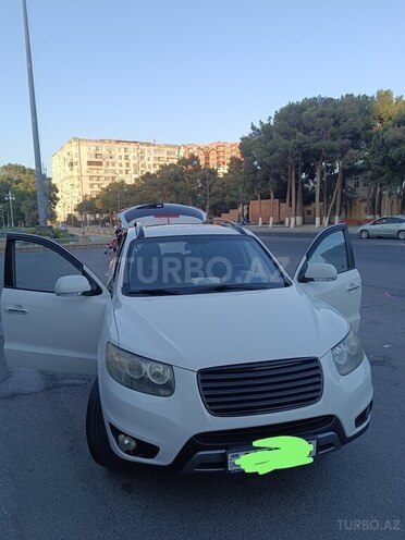 Hyundai Santa Fe-6