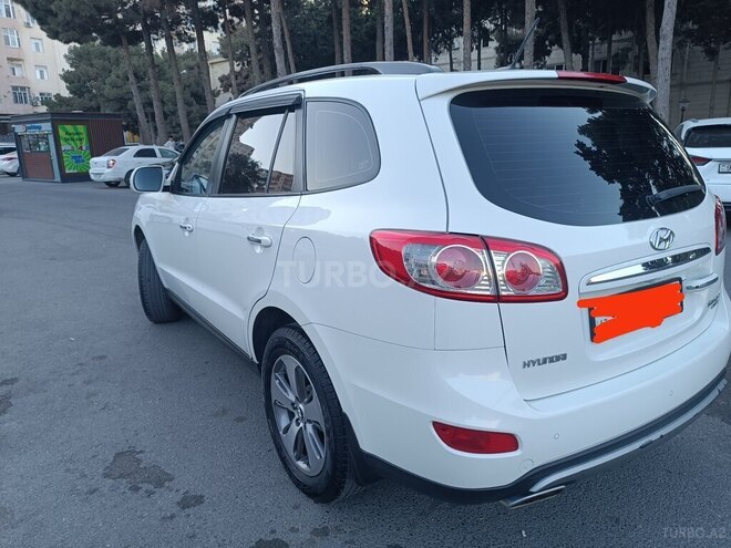 Hyundai Santa Fe-4
