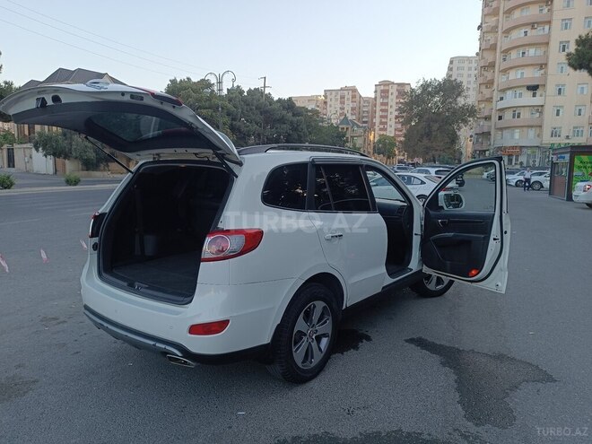 Hyundai Santa Fe-11