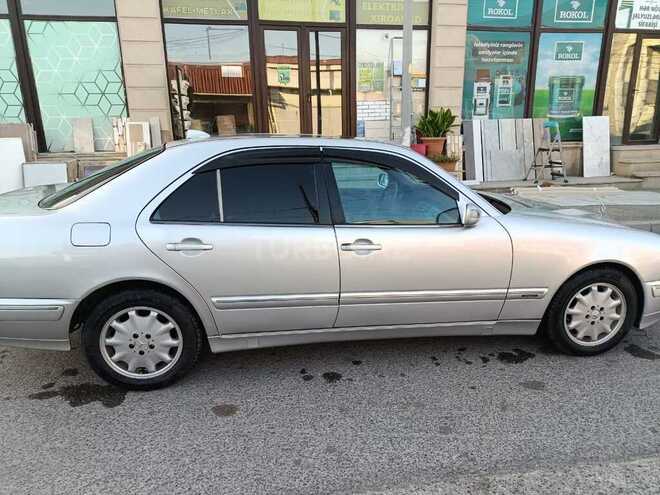 Mercedes E 240 2000, 340,000 km - 2.6 l - Qusar