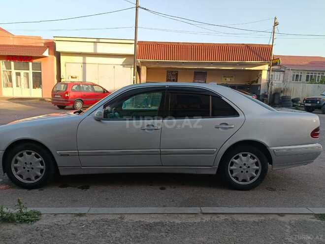 Mercedes E 240 2000, 340,000 km - 2.6 l - Qusar