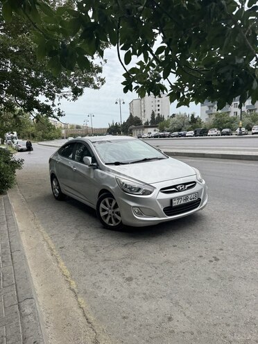 Hyundai Accent 2013, 290,000 km - 1.6 l - Bakı