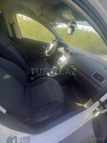 Volkswagen Polo 2011, 200,000 km - 1.4 l - Bakı
