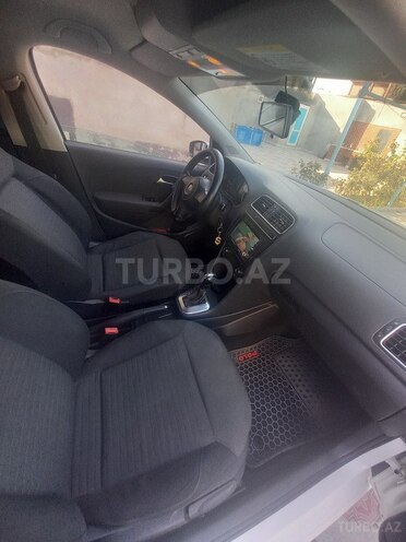 Volkswagen Polo 2011, 200,000 km - 1.4 l - Bakı