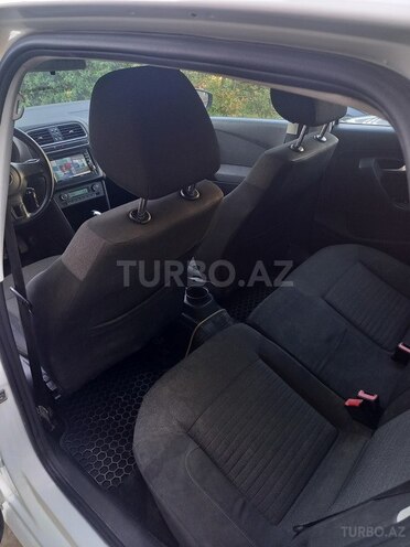 Volkswagen Polo 2011, 200,000 km - 1.4 l - Bakı