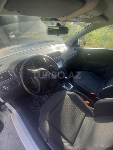 Volkswagen Polo 2011, 200,000 km - 1.4 l - Bakı