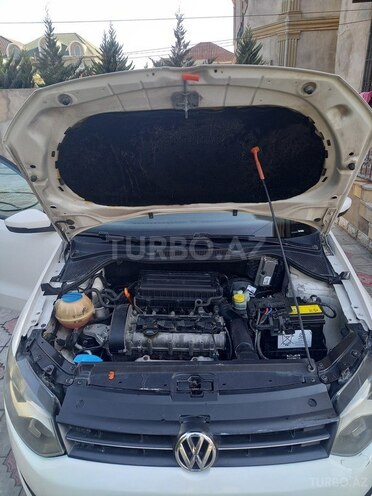 Volkswagen Polo 2011, 200,000 km - 1.4 l - Bakı