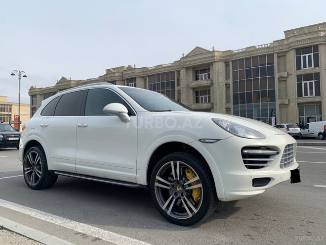 Porsche Cayenne Turbo 2010, 145,000 km - 4.8 l - Bakı