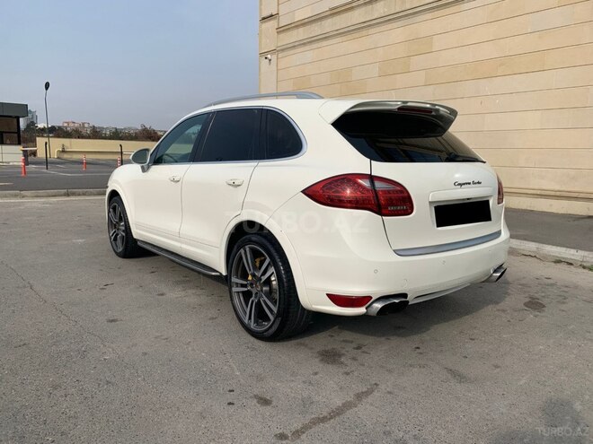 Porsche Cayenne Turbo 2010, 145,000 km - 4.8 l - Bakı