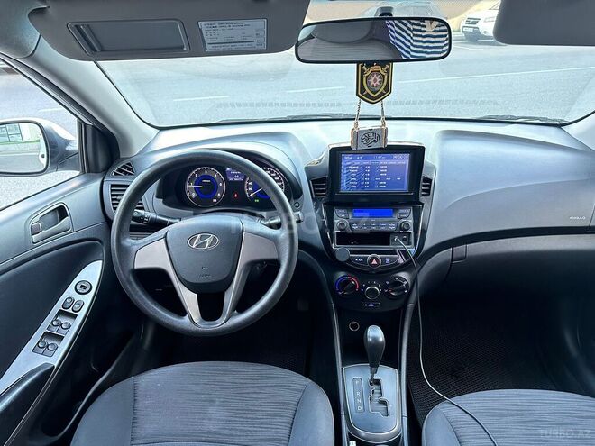 Hyundai Accent 2016, 155,000 km - 1.6 l - Bakı