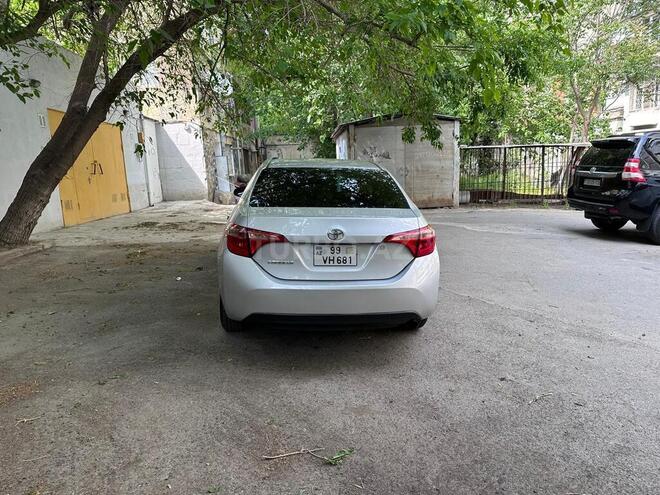 Toyota Corolla 2017, 209,215 km - 1.8 l - Bakı