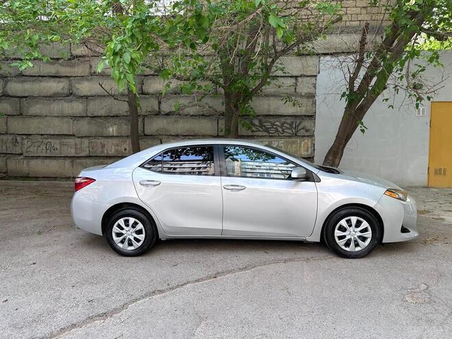 Toyota Corolla 2017, 209,215 km - 1.8 l - Bakı