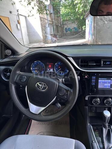 Toyota Corolla 2017, 209,215 km - 1.8 l - Bakı