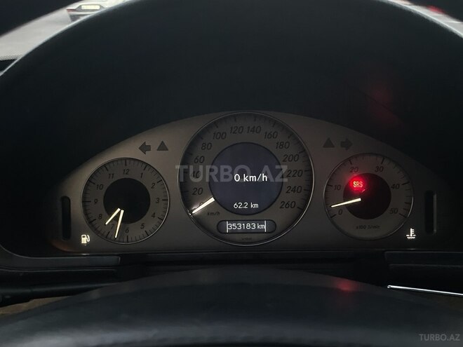 Mercedes E 270 2002, 353,509 km - 2.7 л - Bakı