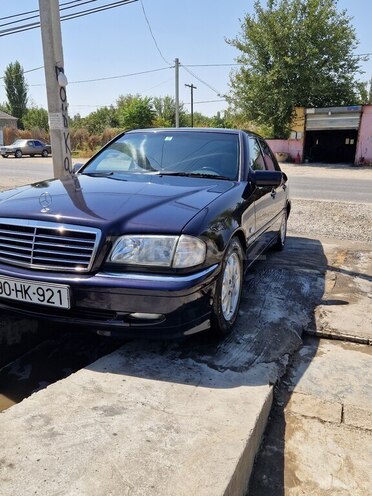 Mercedes C 200 1999, 666,630 km - 2.0 l - Beyləqan