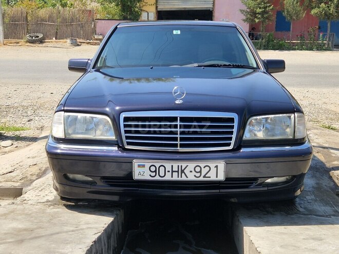 Mercedes C 200 1999, 666,630 km - 2.0 l - Beyləqan