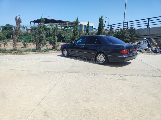 Mercedes E 270 2000, 245,876 km - 2.7 l - Bakı