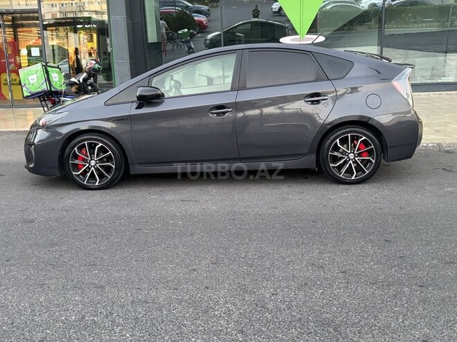 Toyota Prius 2013, 195,000 km - 1.8 l - Bakı