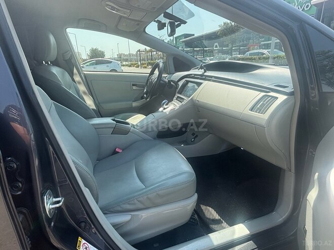Toyota Prius 2013, 195,000 km - 1.8 l - Bakı