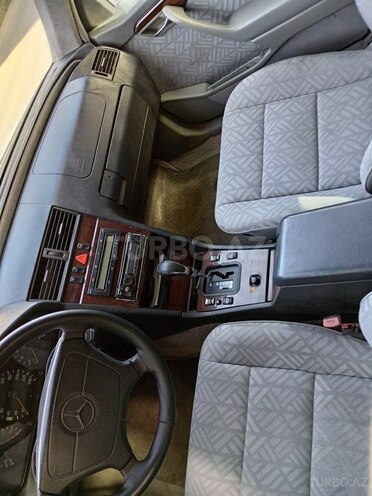 Mercedes C 180 1995, 254,438 km - 1.8 l - Bakı