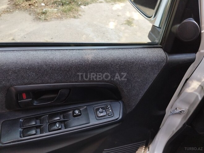 Mitsubishi Pajero io 2001, 551,000 km - 2.0 l - Bakı