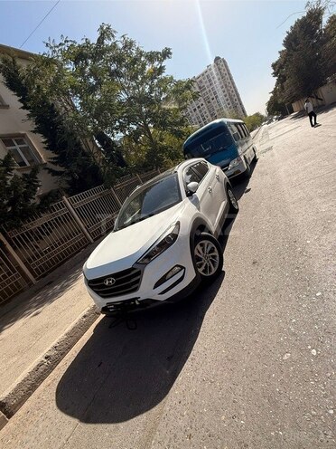 Hyundai Tucson 2015, 208,000 km - 1.7 l - Bakı
