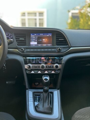 Hyundai Elantra 2019, 87,600 km - 2.0 l - Bakı