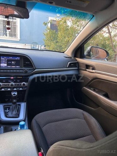 Hyundai Elantra 2019, 87,600 km - 2.0 l - Bakı