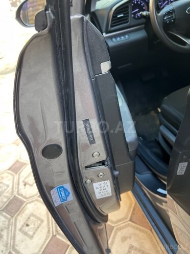 Hyundai Elantra 2019, 87,600 km - 2.0 l - Bakı