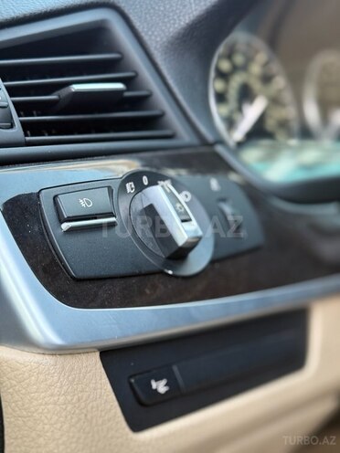 BMW 528 2013, 242,000 km - 2.0 l - Bakı