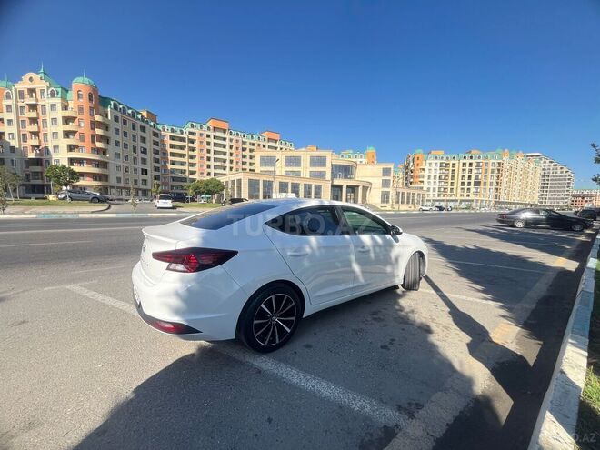 Hyundai Elantra 2019, 109,435 km - 2.0 l - Sumqayıt