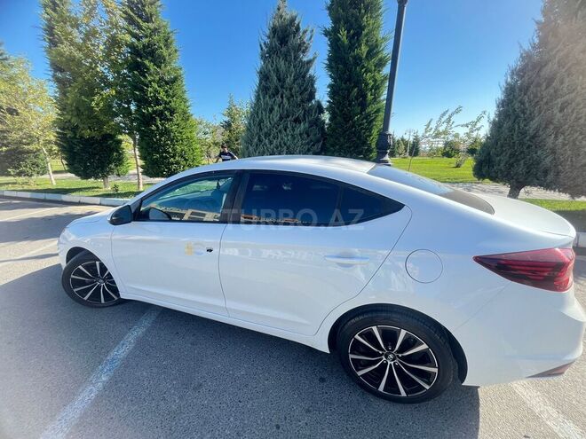 Hyundai Elantra 2019, 109,435 km - 2.0 l - Sumqayıt