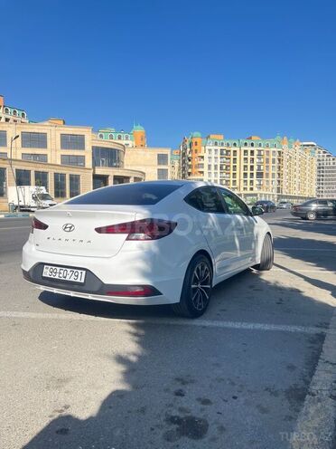 Hyundai Elantra 2019, 109,435 km - 2.0 l - Sumqayıt