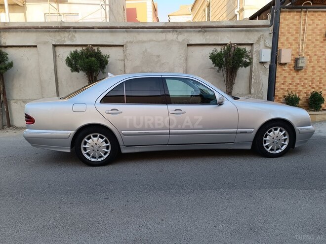 Mercedes E 220 2000, 444,465 km - 2.2 l - Bakı