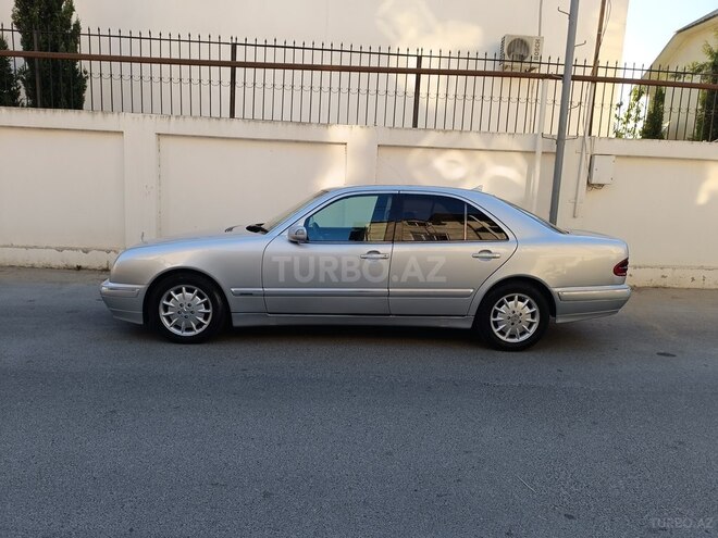 Mercedes E 220 2000, 444,465 km - 2.2 l - Bakı