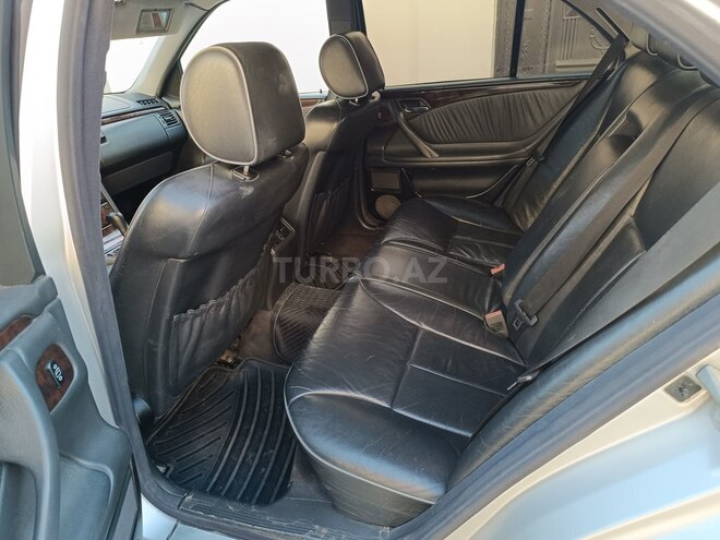 Mercedes E 220 2000, 444,465 km - 2.2 l - Bakı