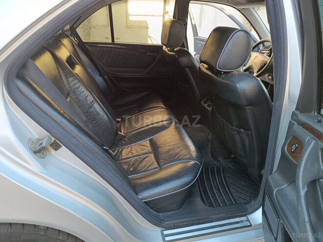 Mercedes E 220 2000, 444,465 km - 2.2 l - Bakı
