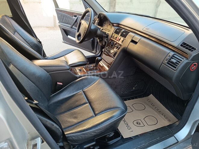 Mercedes E 220 2000, 444,465 km - 2.2 l - Bakı