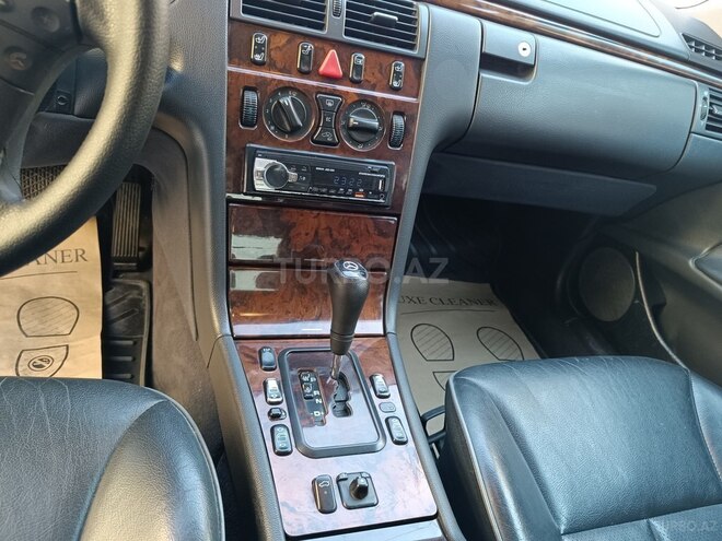 Mercedes E 220 2000, 444,465 km - 2.2 l - Bakı