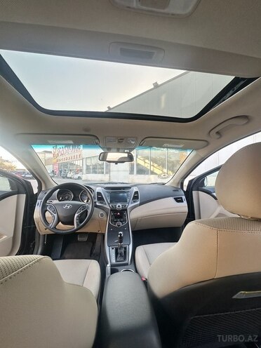 Hyundai Elantra 2015, 120,701 km - 1.8 l - Bakı