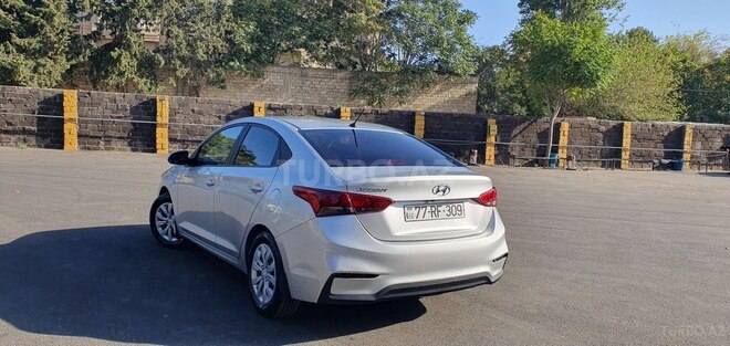 Hyundai Accent 2019, 120,701 km - 1.6 l - Bakı