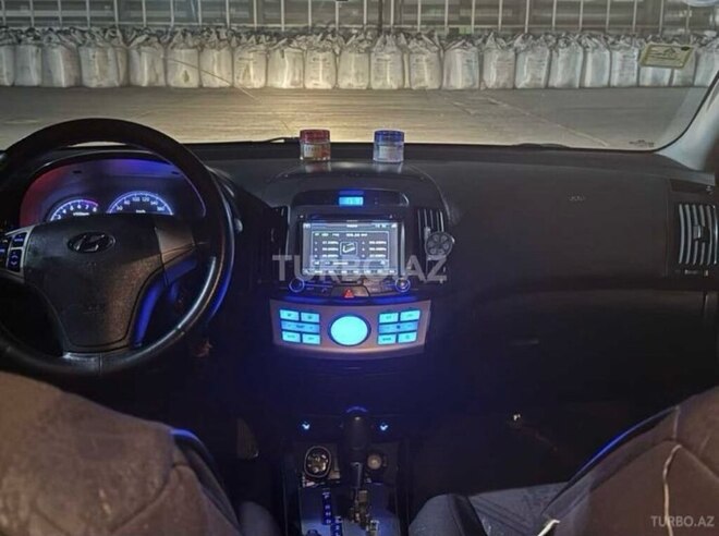 Hyundai Elantra 2010, 242,000 km - 1.6 l - Bakı