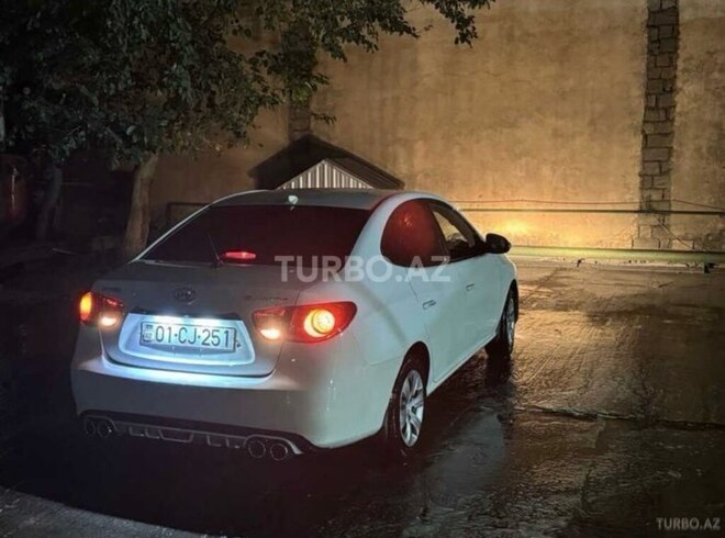 Hyundai Elantra 2010, 242,000 km - 1.6 l - Bakı