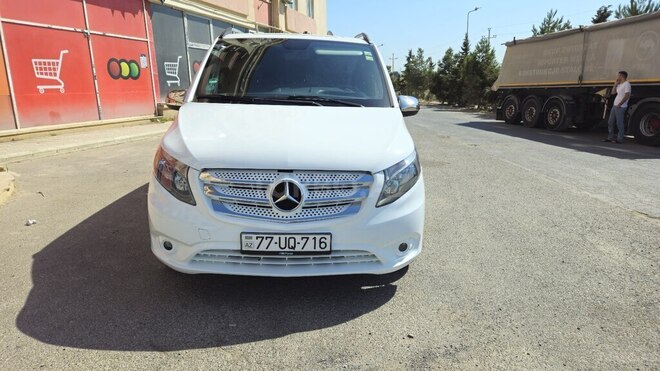 Mercedes  2015, 402,000 km - 2.1 l - Bakı