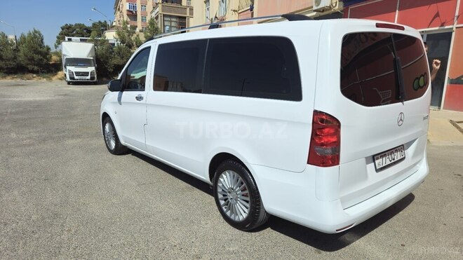 Mercedes  2015, 402,000 km - 2.1 l - Bakı