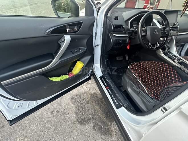 Mitsubishi Eclipse Cross 2022, 60,000 km - 2.0 л - Bərdə