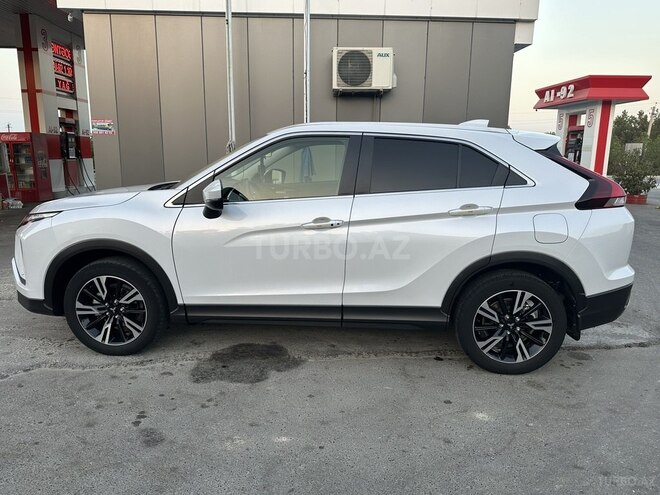 Mitsubishi Eclipse Cross 2022, 60,000 km - 2.0 л - Bərdə