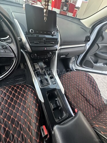 Mitsubishi Eclipse Cross 2022, 60,000 km - 2.0 л - Bərdə